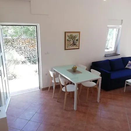 In With Two-bedrooms 1 Mandre