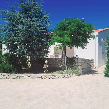 In With Two-bedrooms 1 *
